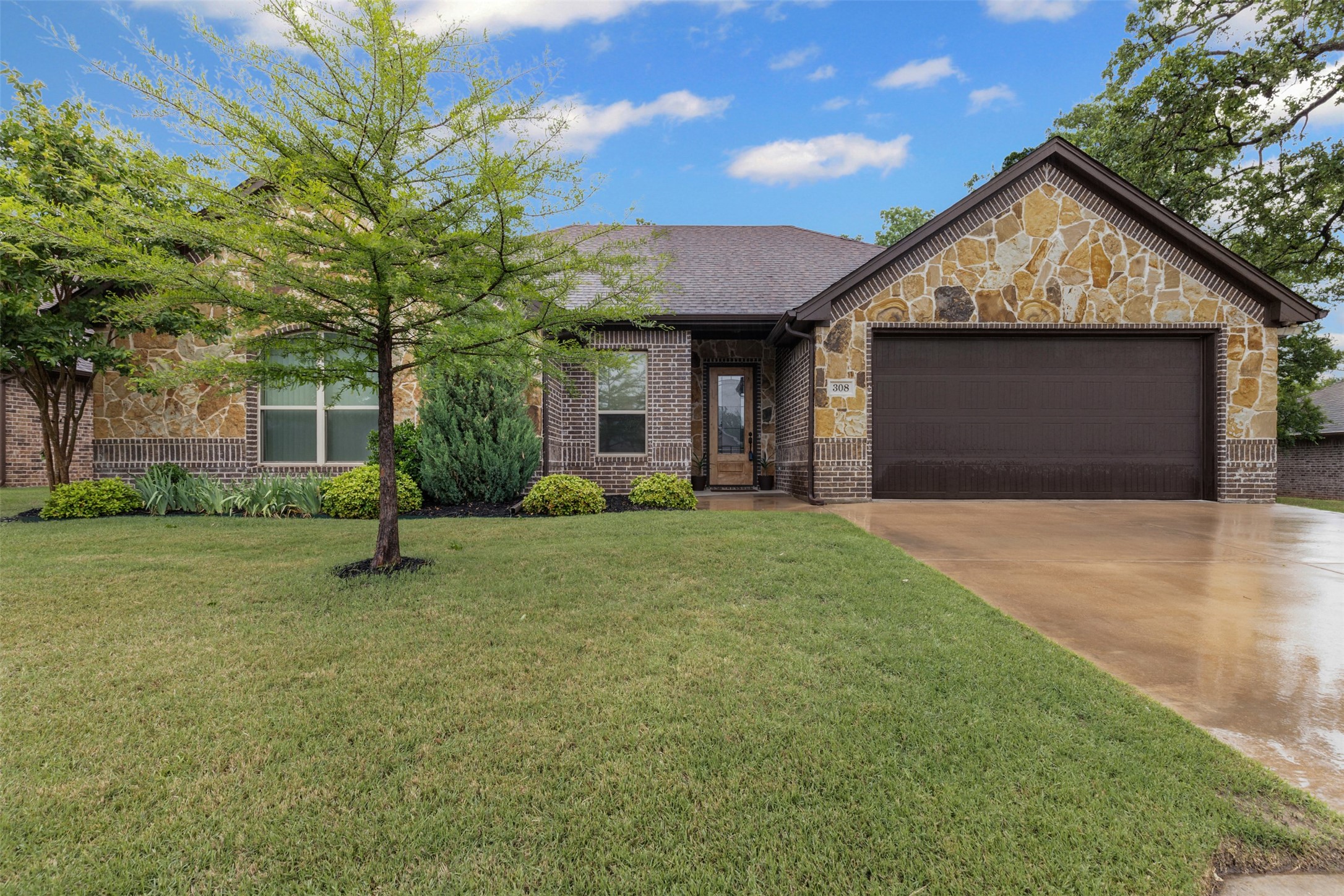 308 Donna Circle Granbury TX 76049