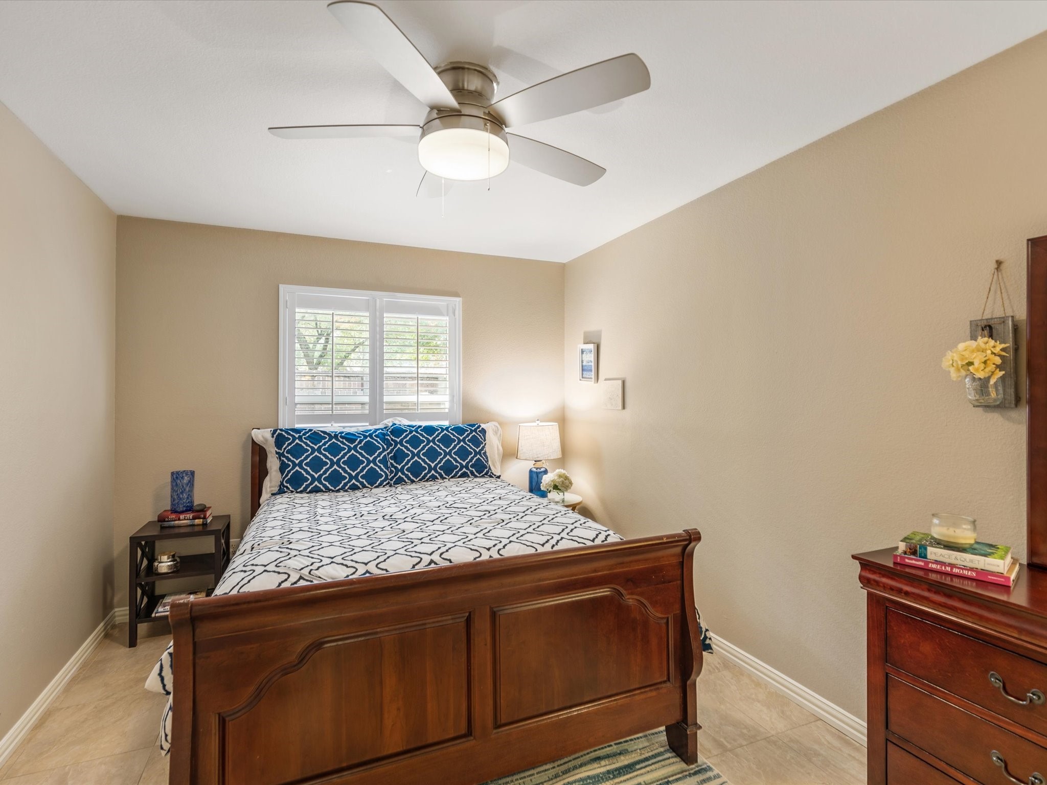 3824 Azure Lane Addison TX 75001