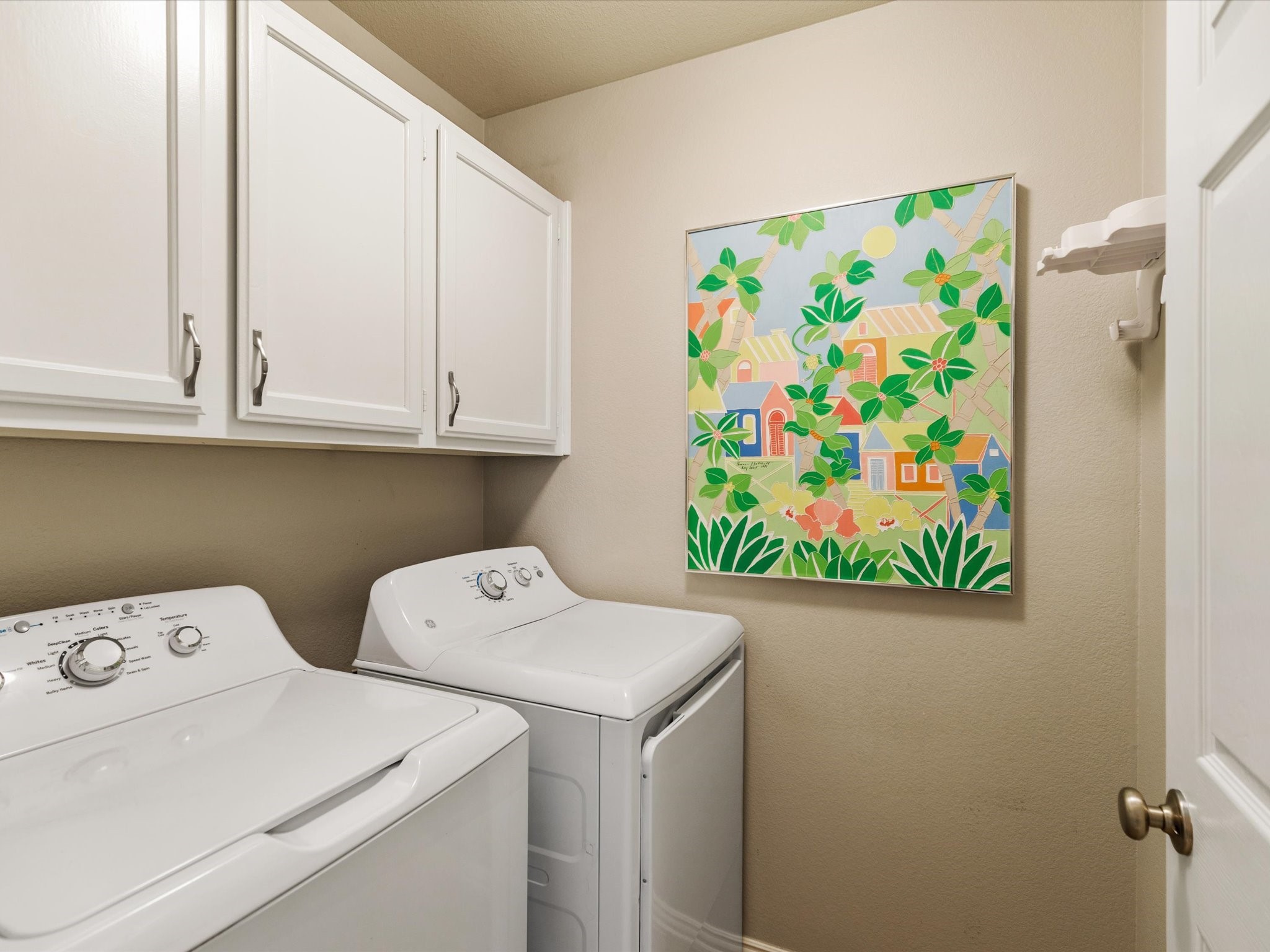 3824 Azure Lane Addison TX 75001
