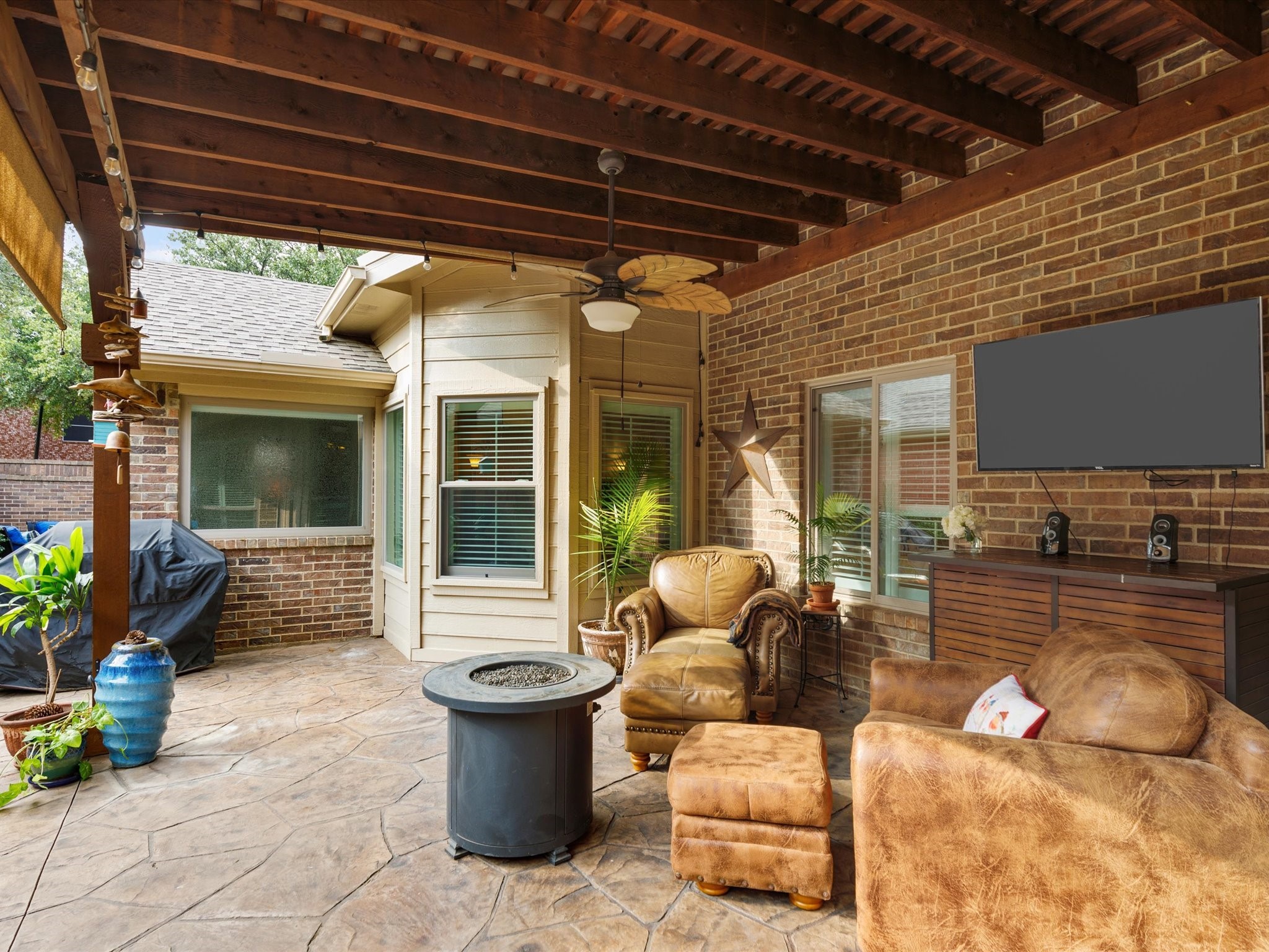 3824 Azure Lane Addison TX 75001