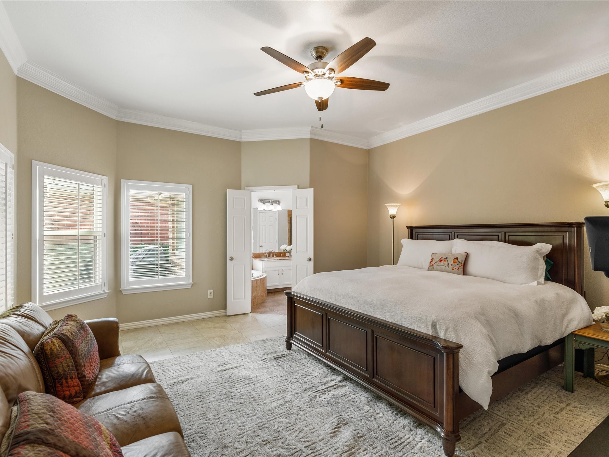 3824 Azure Lane Addison TX 75001