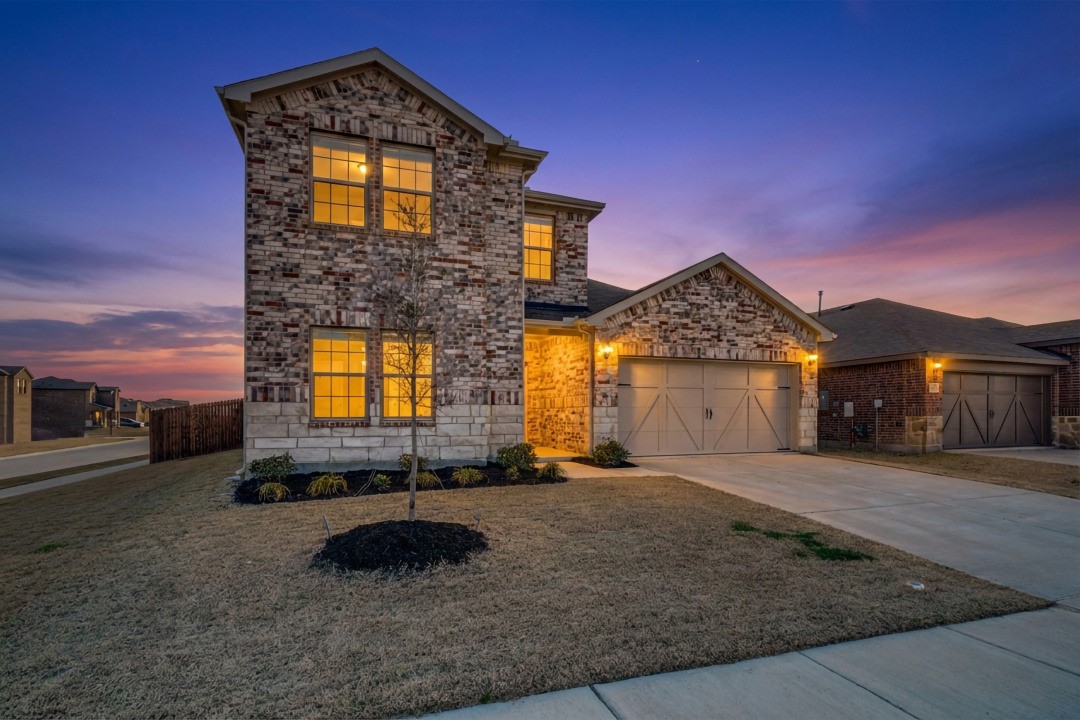 2378 Peregrine Way Crandall TX 75114