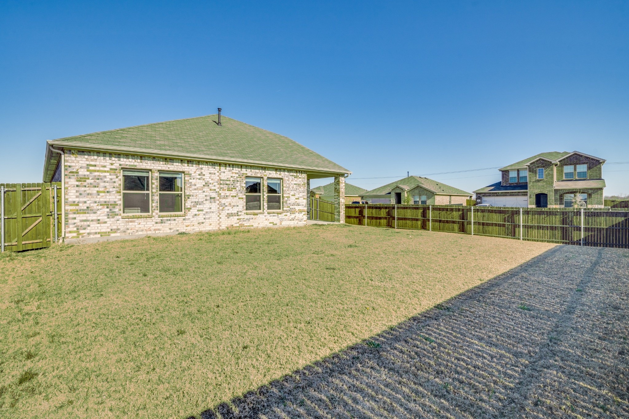 2378 Peregrine Way Crandall TX 75114