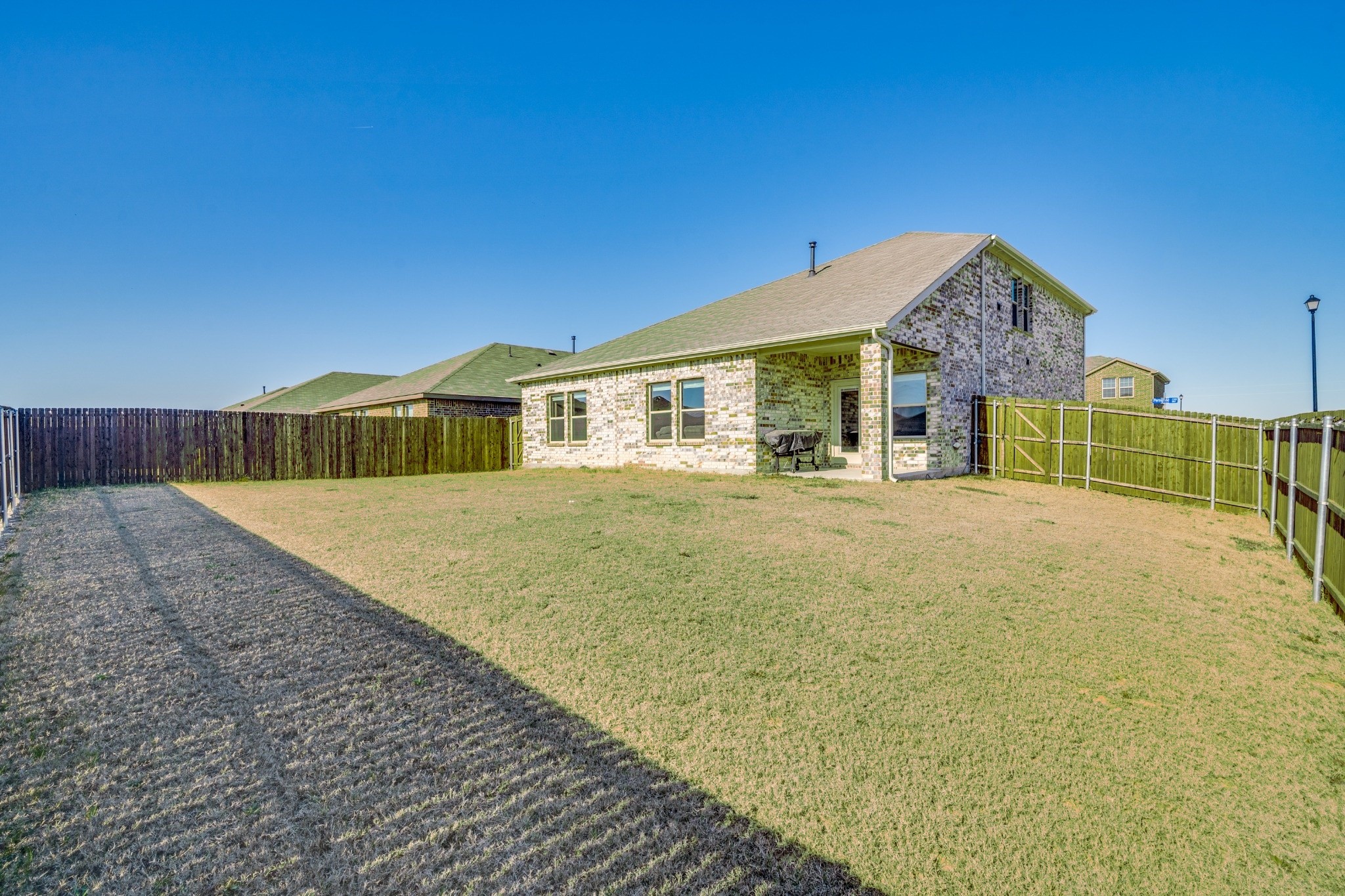 2378 Peregrine Way Crandall TX 75114