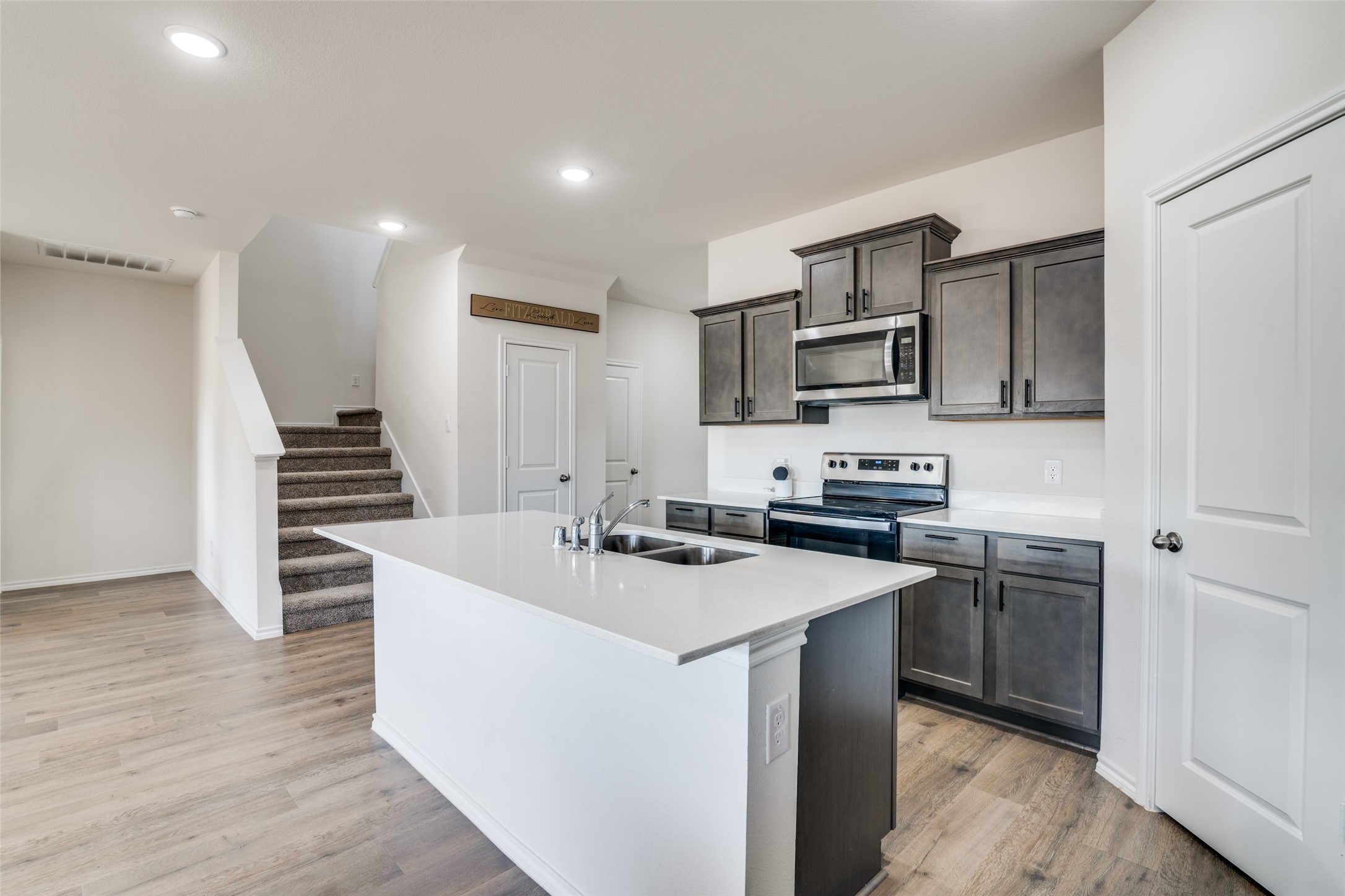 2378 Peregrine Way Crandall TX 75114