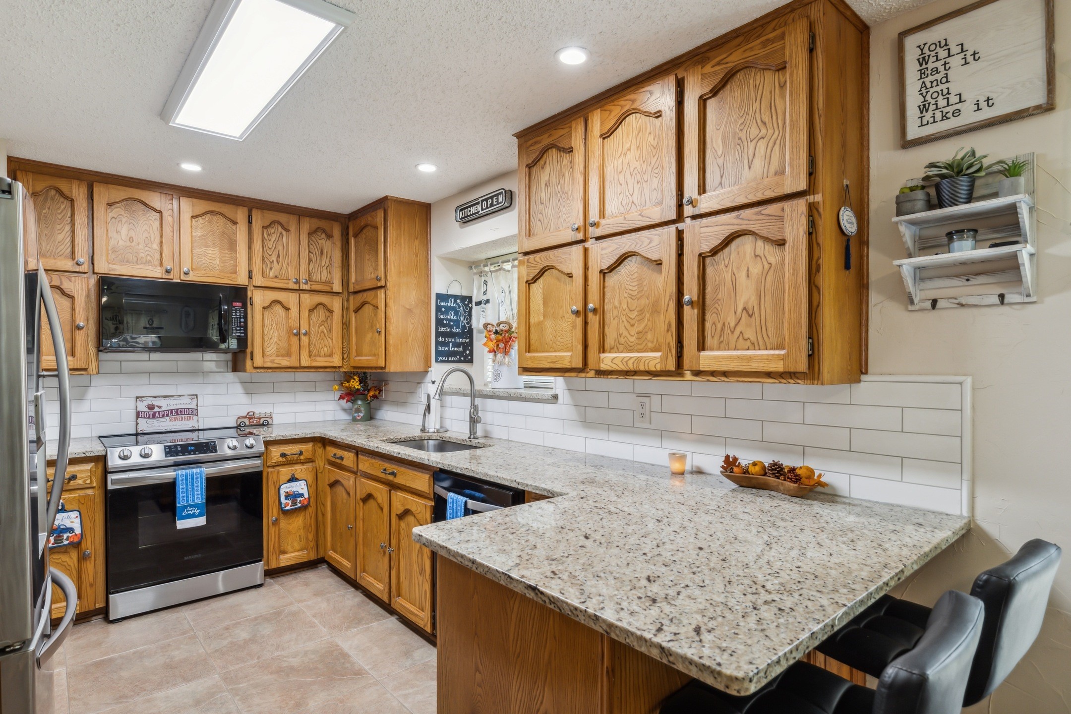 613 Reeves Lane Kennedale TX 76060