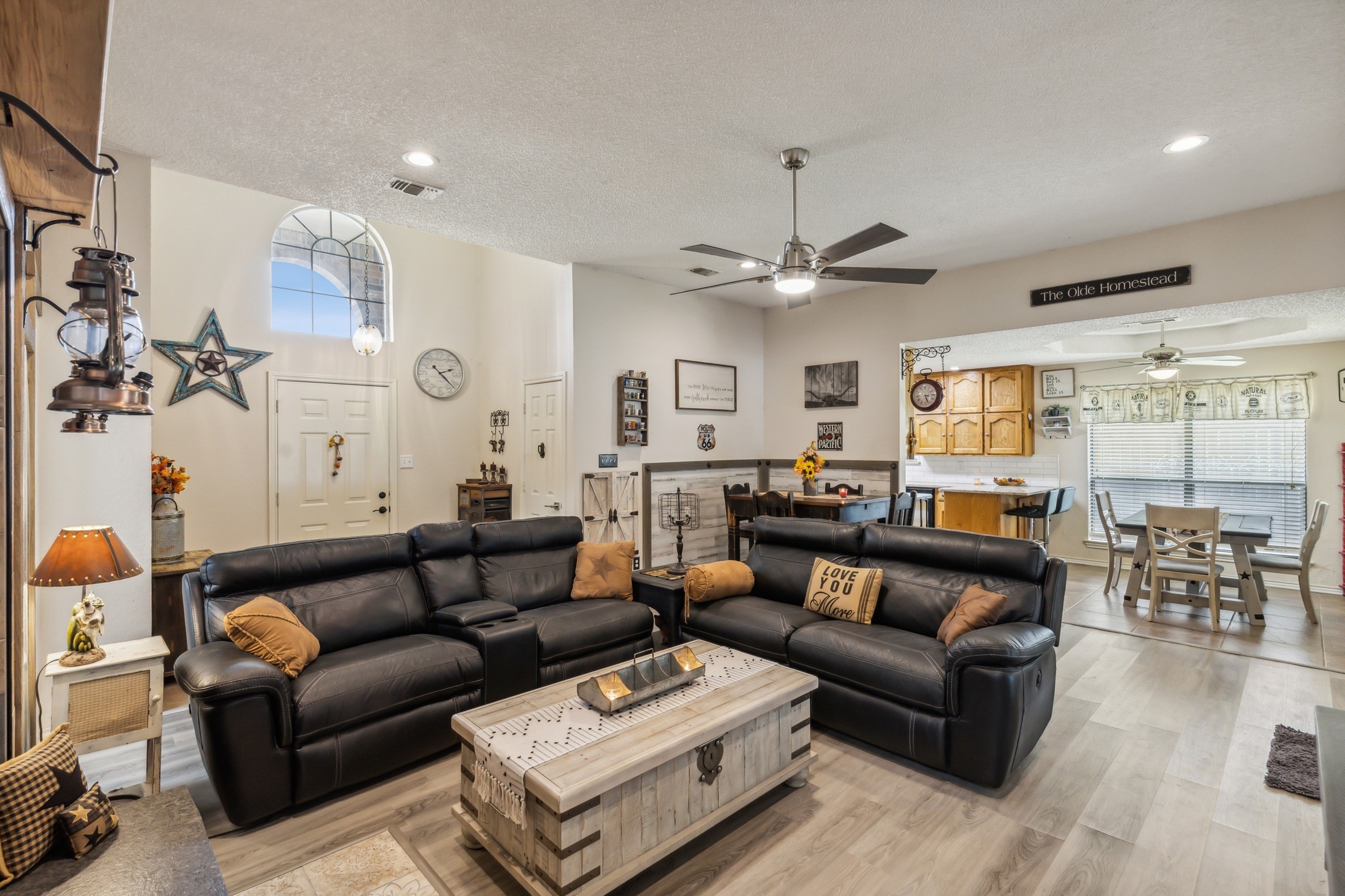 613 Reeves Lane Kennedale TX 76060