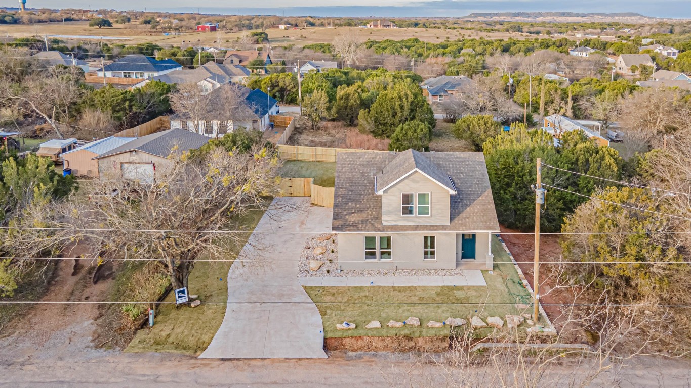 5423 Belaire Circle Granbury TX 76048