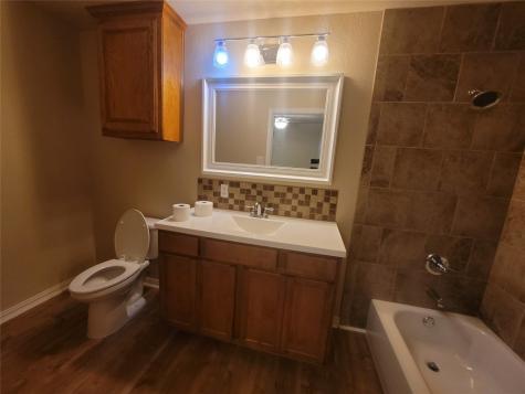 606 S Hubbard Street Alvord TX 76225