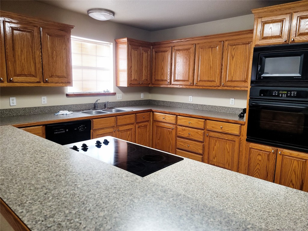 606 S Hubbard Street Alvord TX 76225