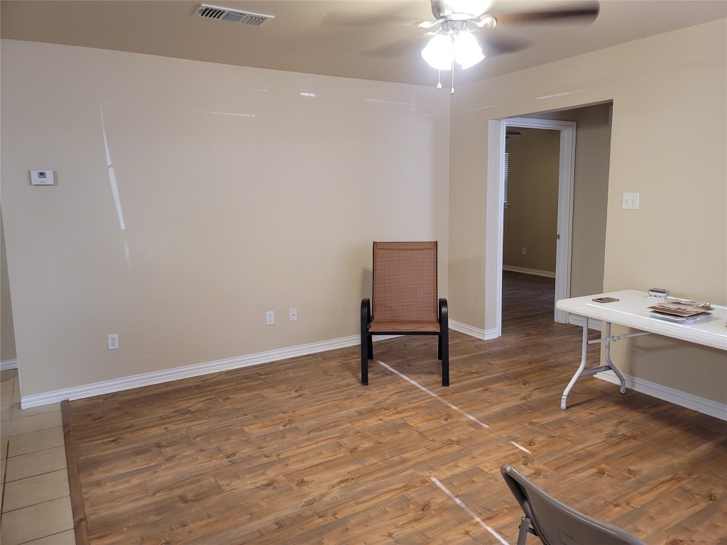 606 S Hubbard Street Alvord TX 76225