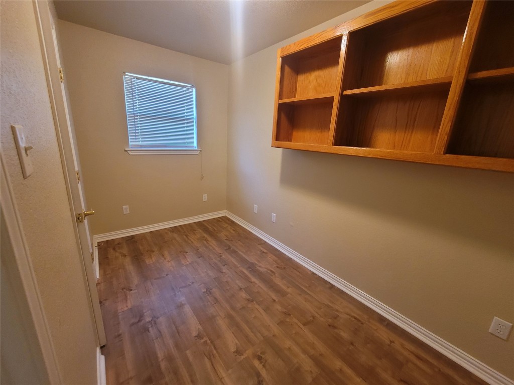 606 S Hubbard Street Alvord TX 76225