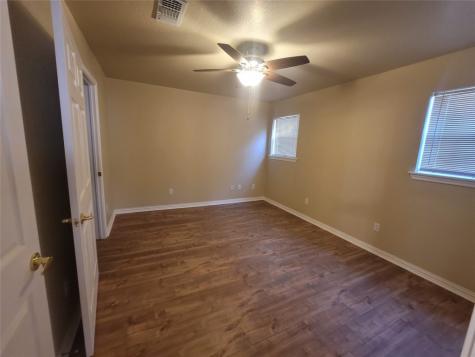 606 S Hubbard Street Alvord TX 76225