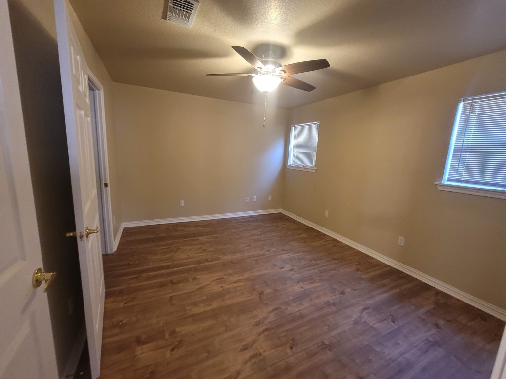 606 S Hubbard Street Alvord TX 76225