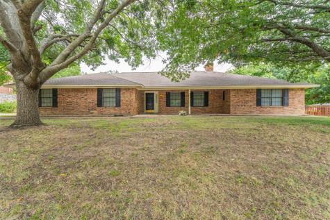105 Oriole Street Weatherford TX 76086