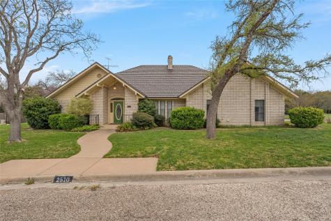 2510 Oak Ridge Clifton TX 76634