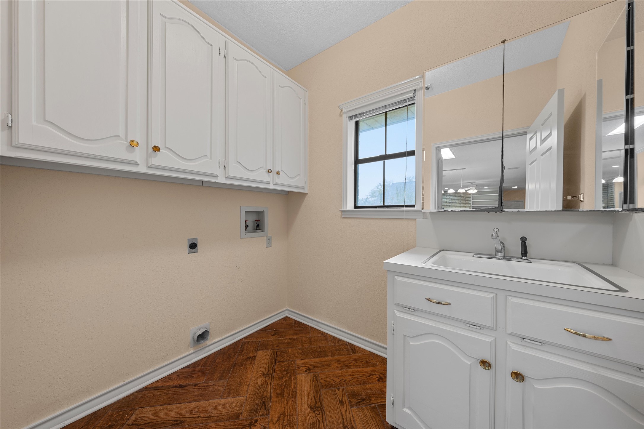 2510 Oak Ridge Clifton TX 76634
