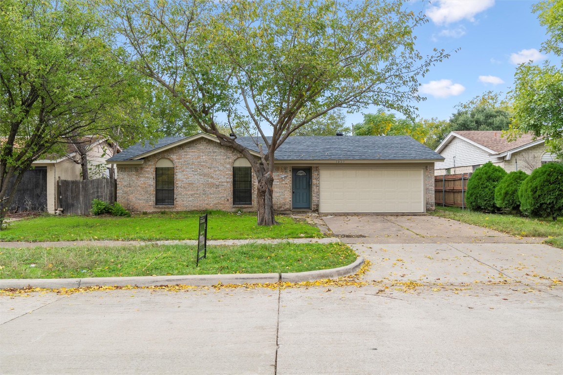 1025 S Center Street Grand Prairie TX 75051