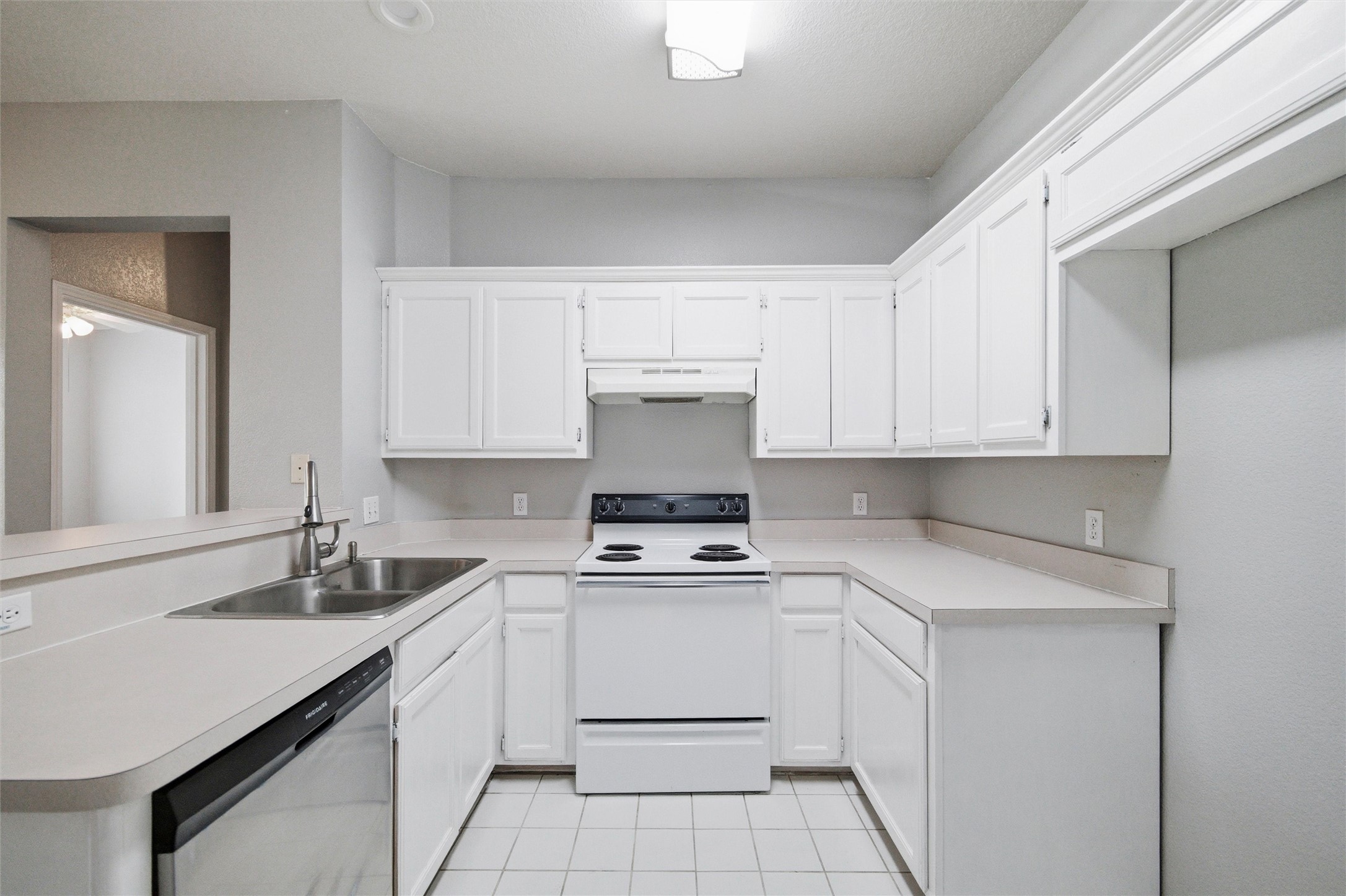 1001 Brenner Court Arlington TX 76017