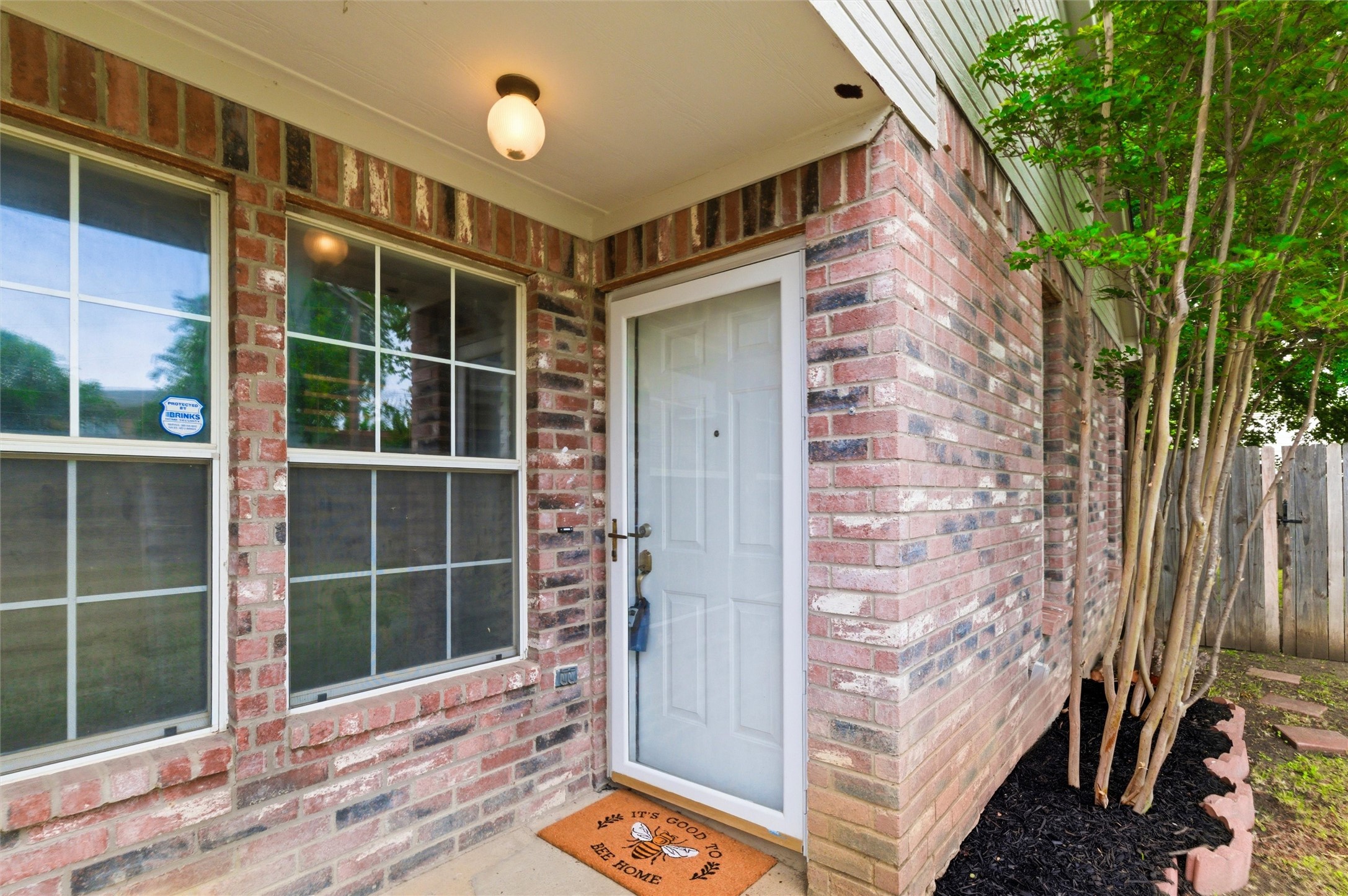 1001 Brenner Court Arlington TX 76017