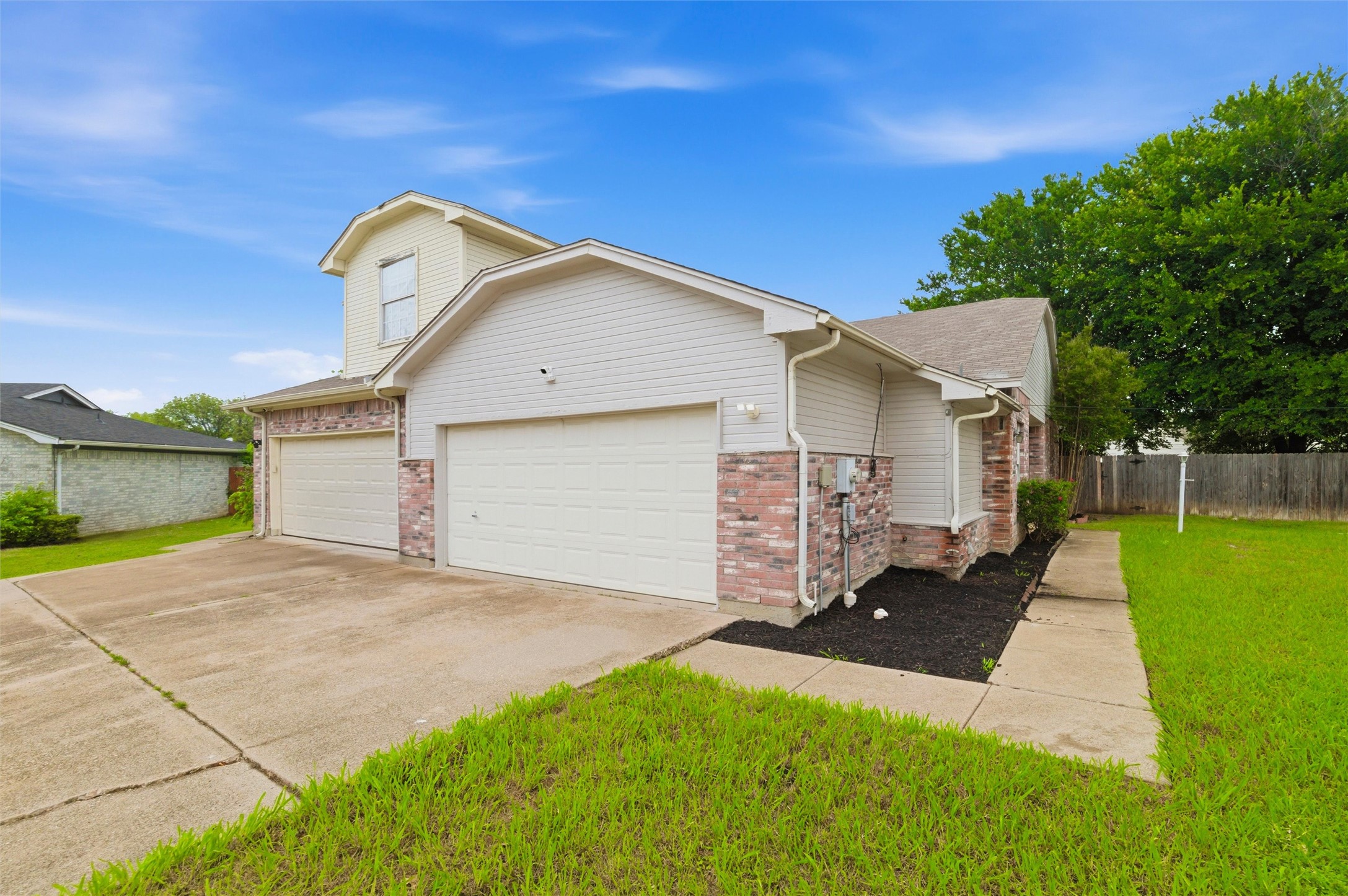 1001 Brenner Court Arlington TX 76017
