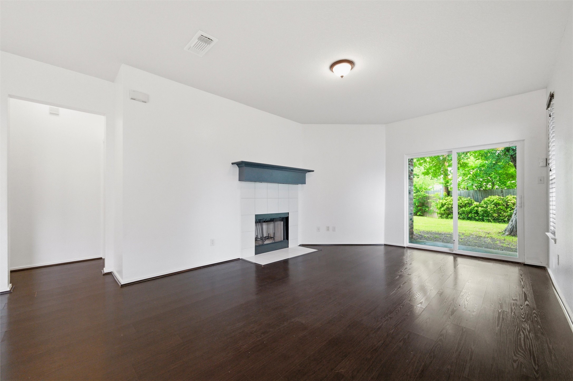 1001 Brenner Court Arlington TX 76017