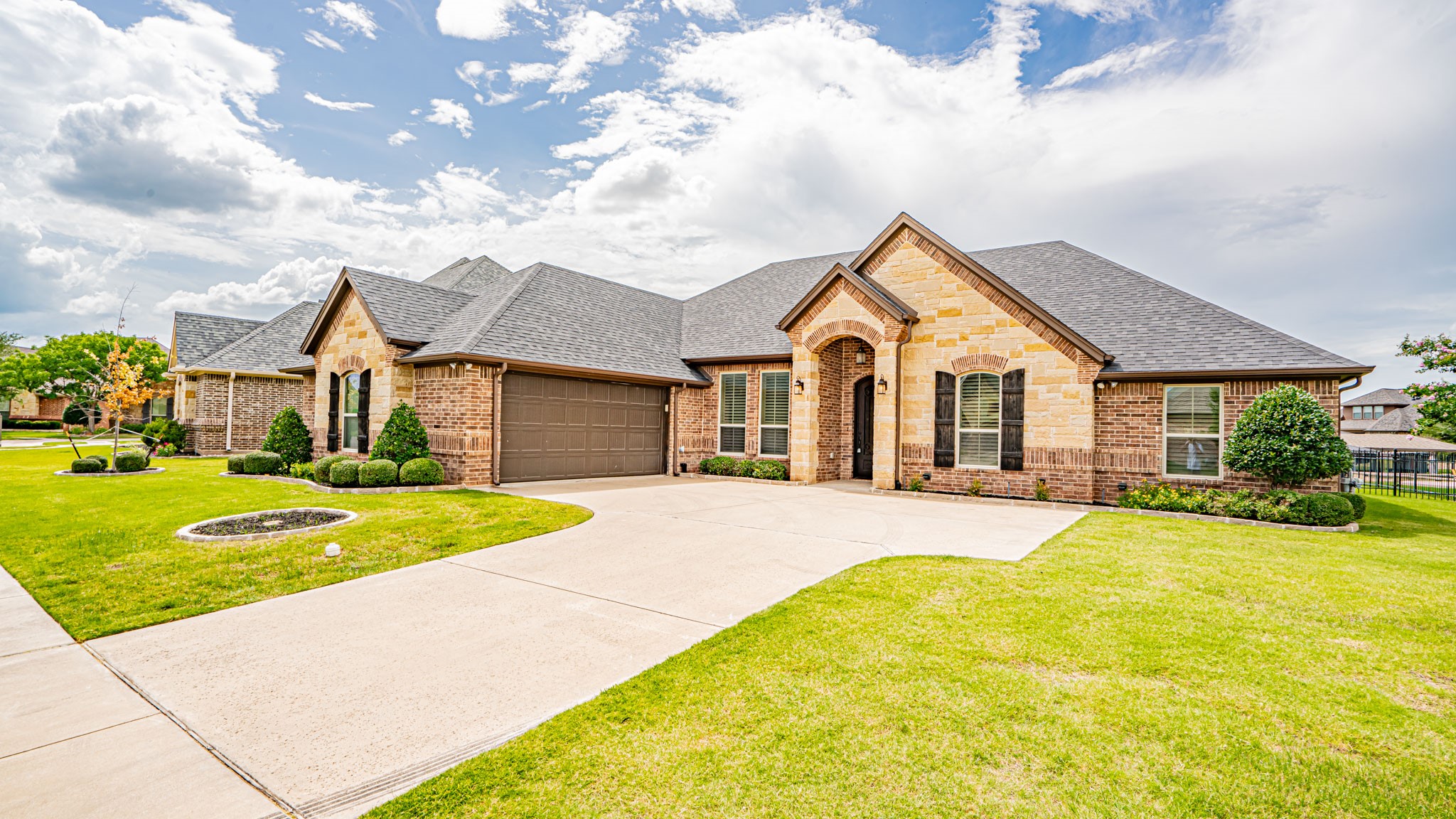 1207 Huntington Cove Court Granbury TX 76048