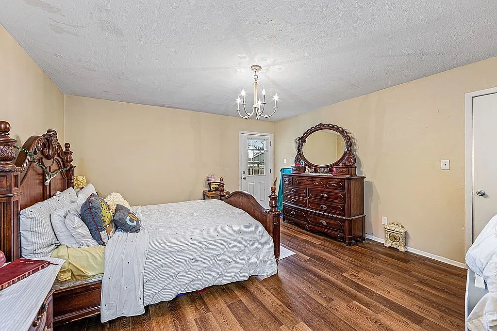 1214 Elm Court Runaway Bay TX 76426