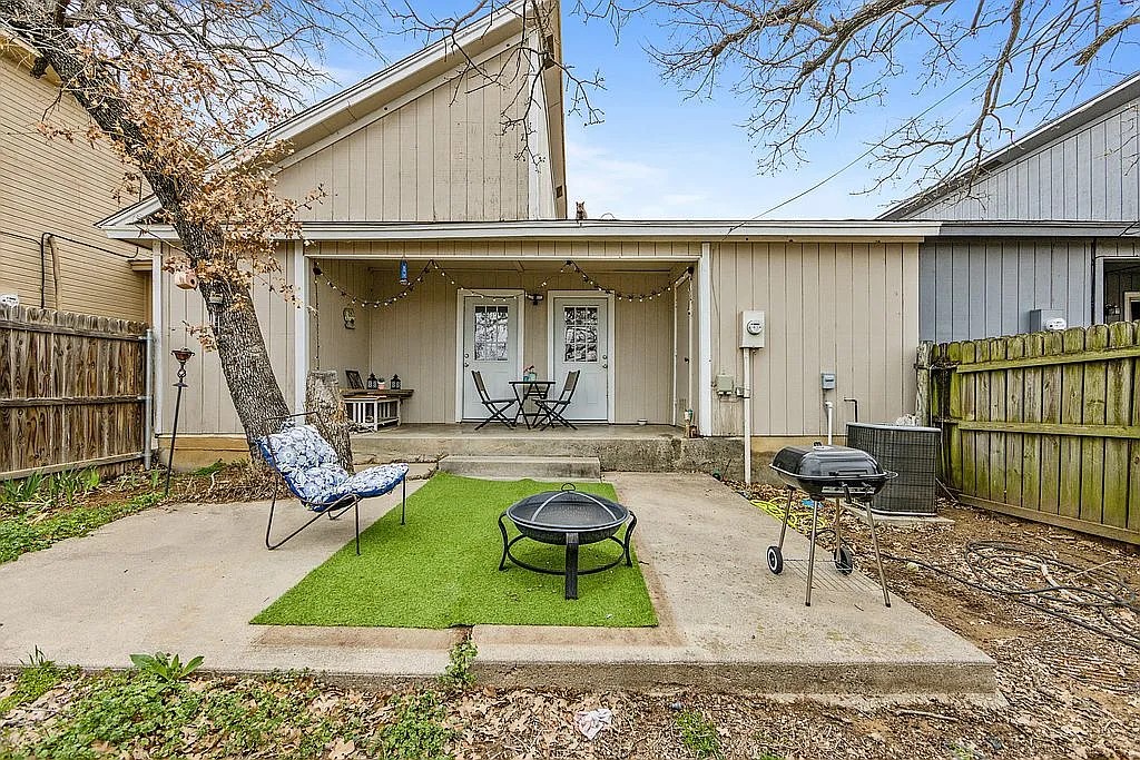 1214 Elm Court Runaway Bay TX 76426