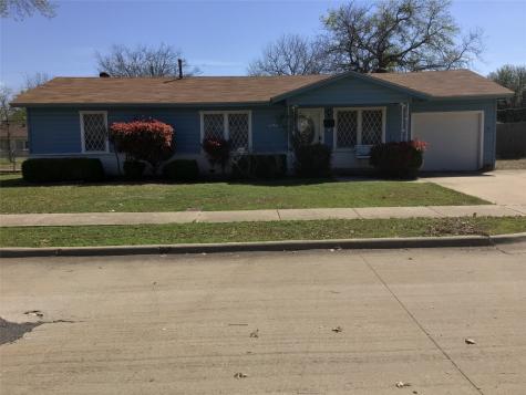 4900 Roxie Street Haltom City TX 76117
