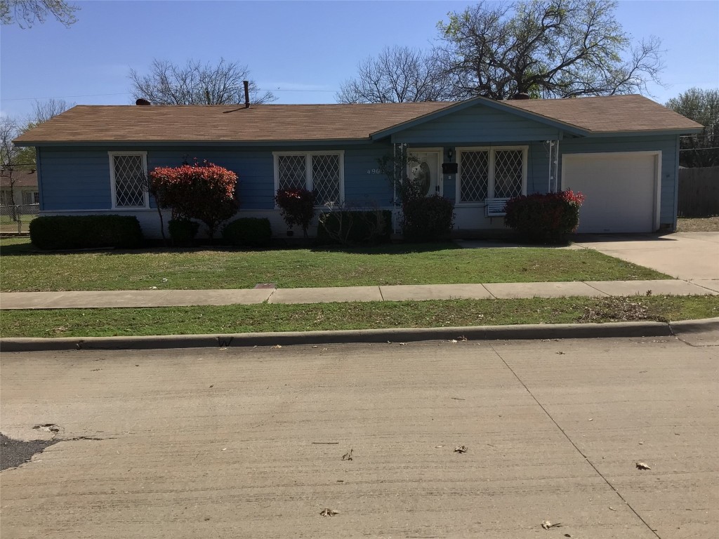 4900 Roxie Street Haltom City TX 76117