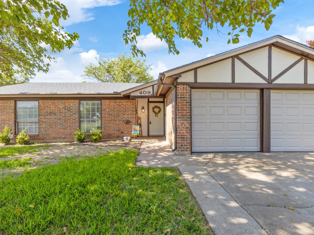 409 Linda Drive Burleson TX 76028