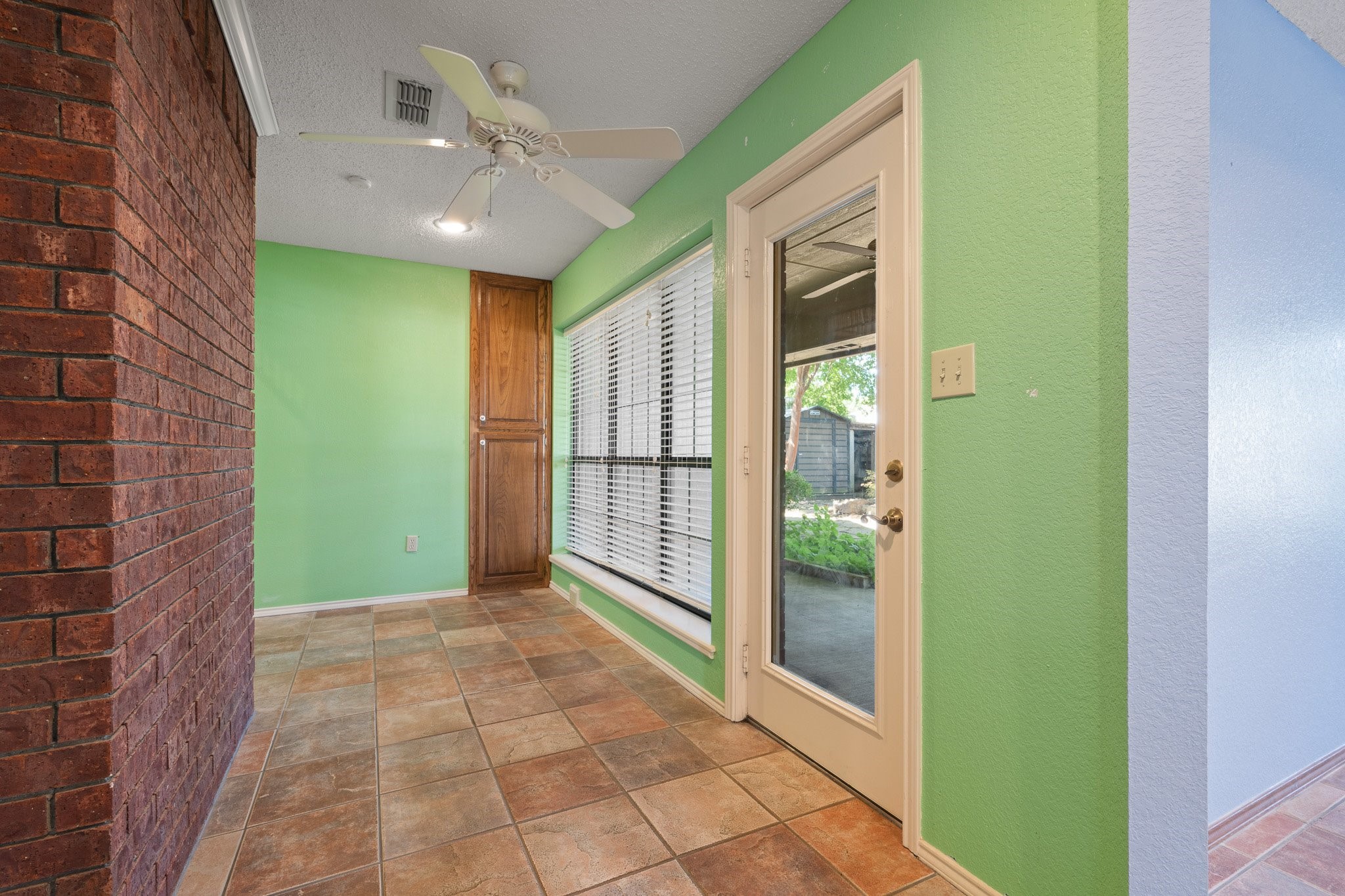 153 Sandlewood Lane Burleson TX 76028