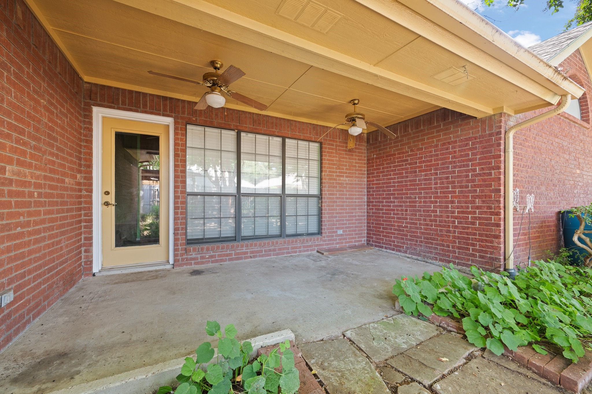 153 Sandlewood Lane Burleson TX 76028