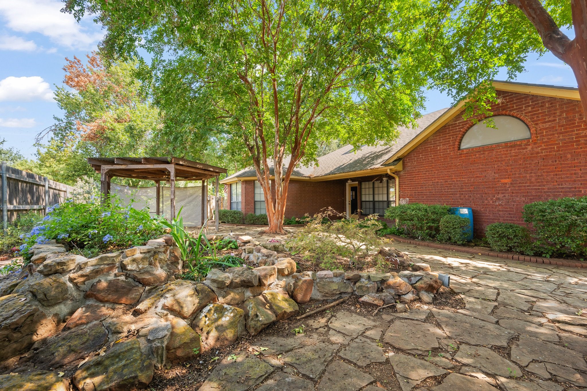 153 Sandlewood Lane Burleson TX 76028