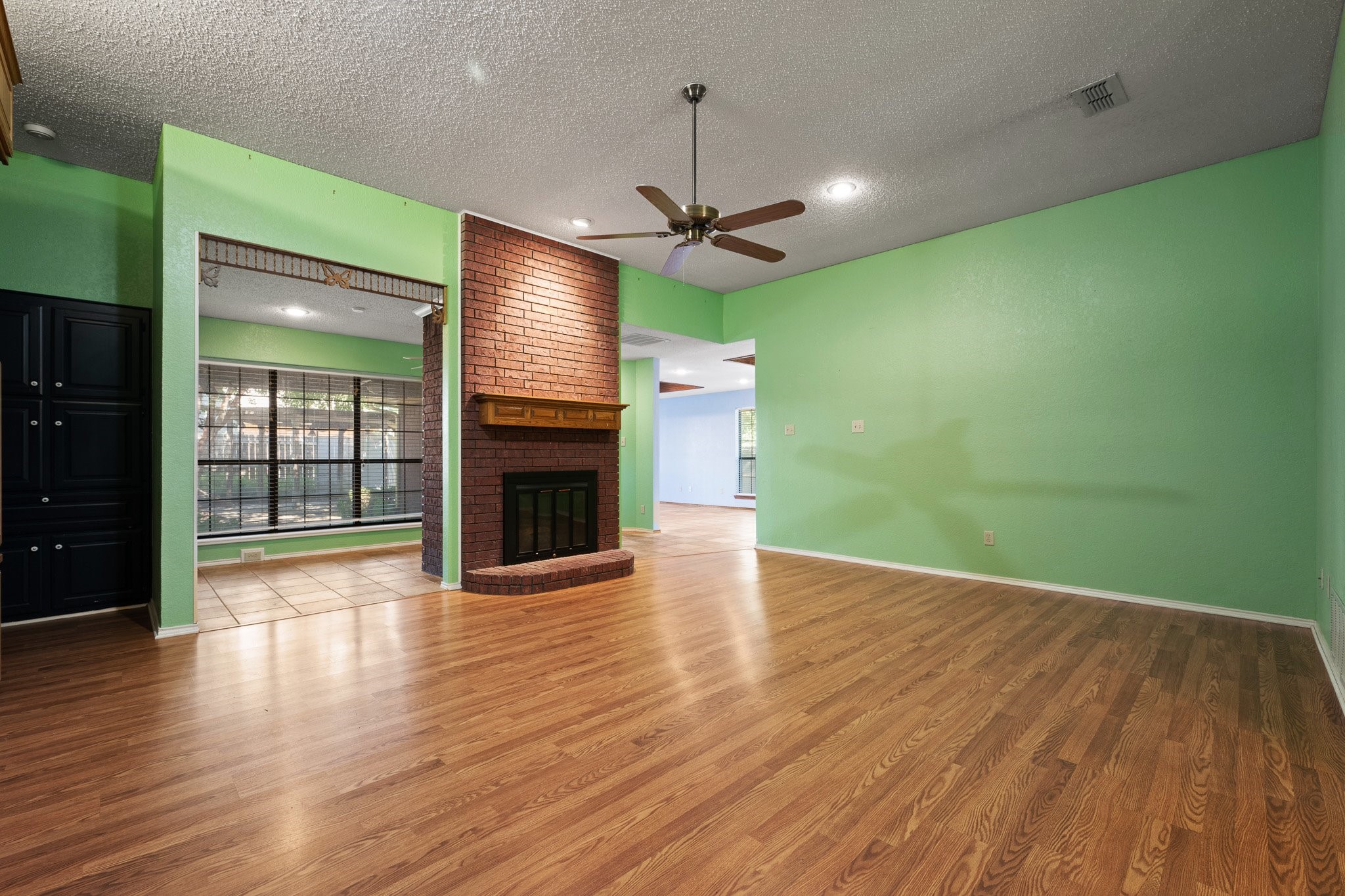 153 Sandlewood Lane Burleson TX 76028