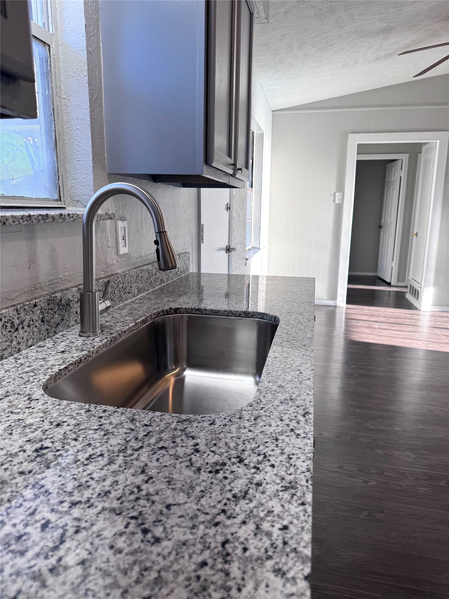 6208 Harmony Lane Dallas TX 75241