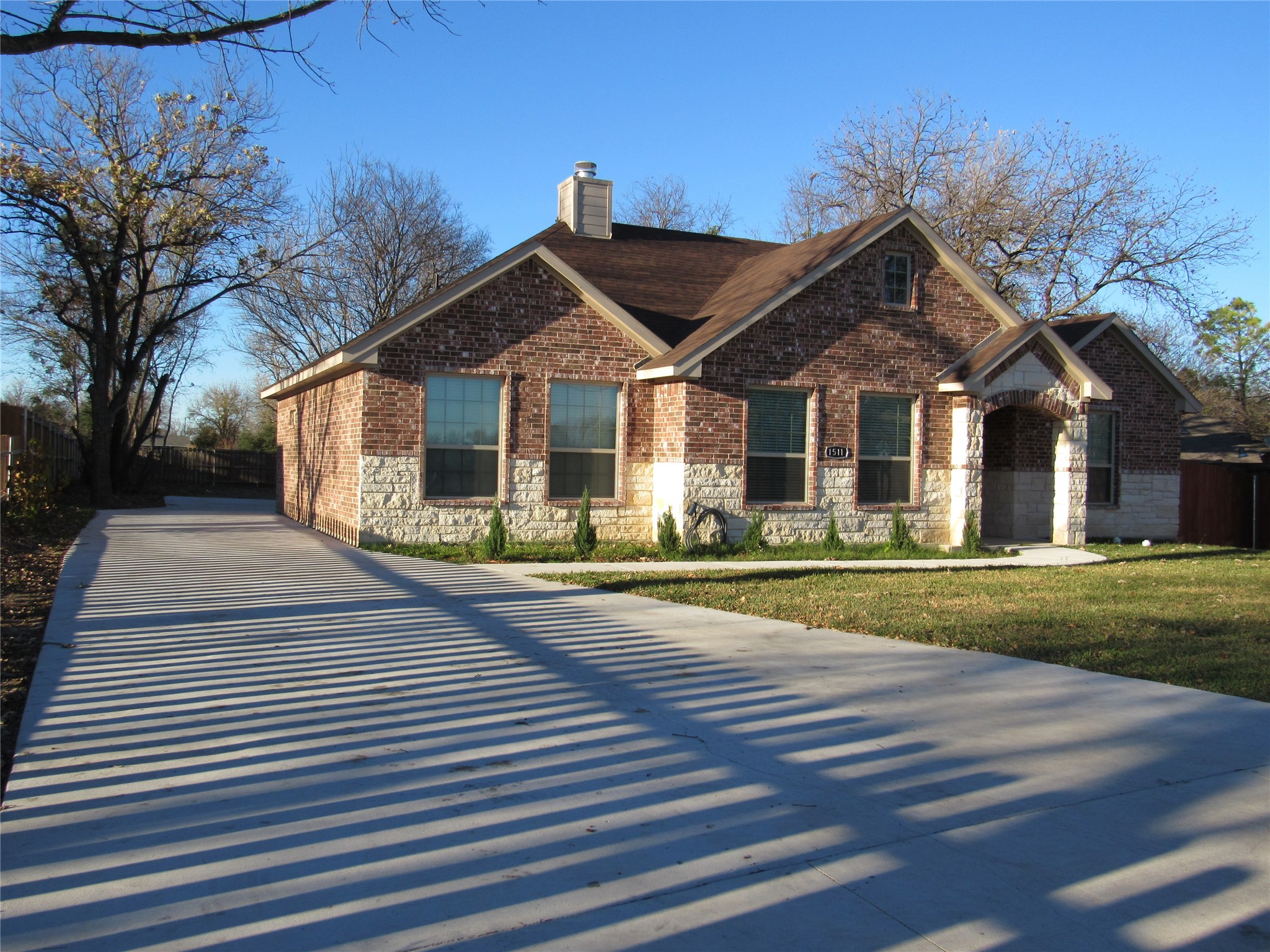 1511 W Wintergreen Road Lancaster TX 75134