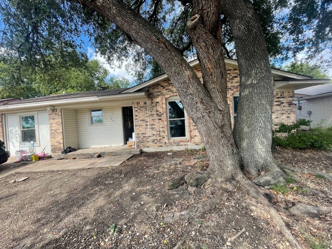 901 Bay Shore Drive Garland TX 75040