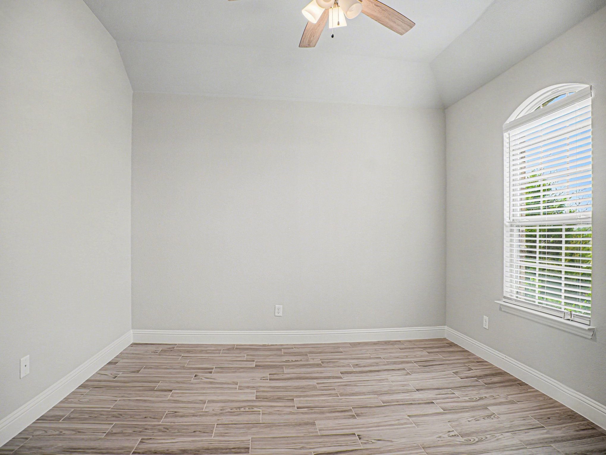 140 Crystal Lake Lane Red Oak TX 75154