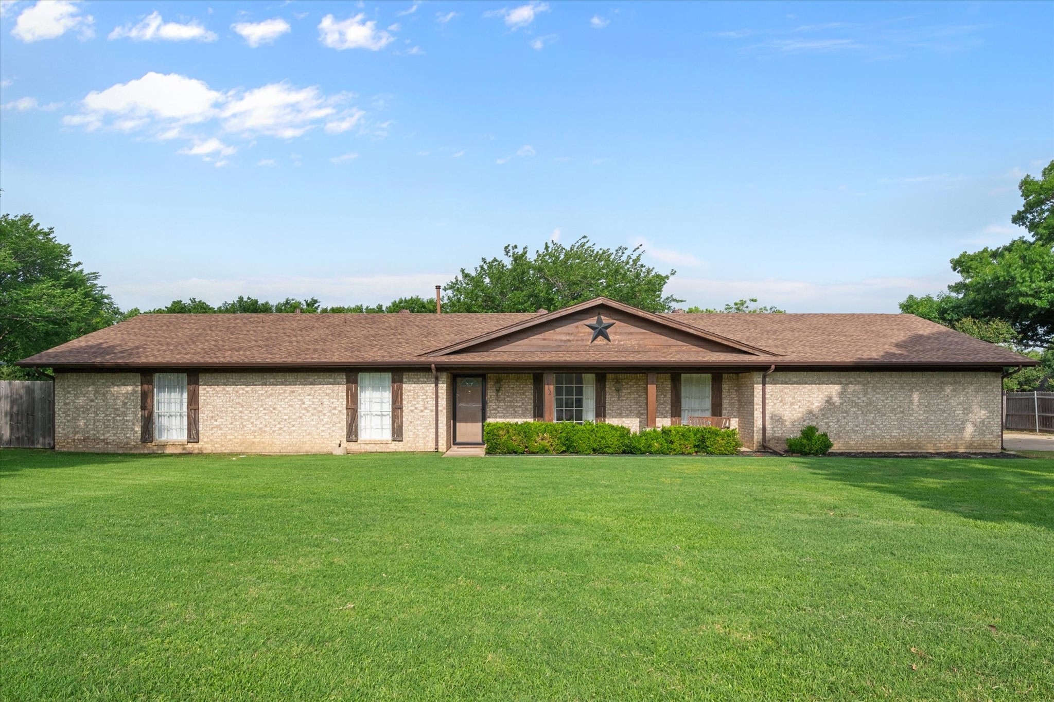 6112 Windsong Drive Arlington TX 76001