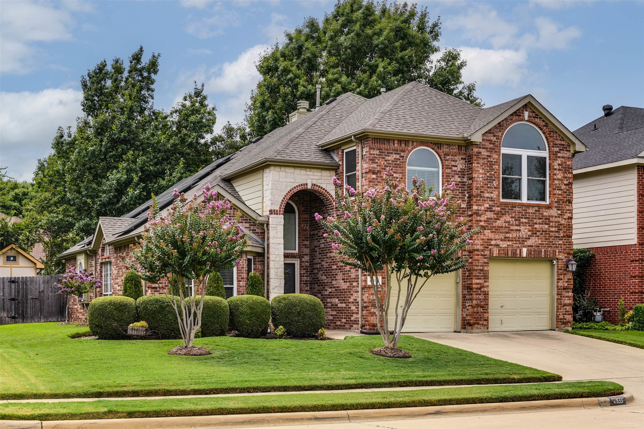 4555 Westchester Glen Drive Grand Prairie TX 75052
