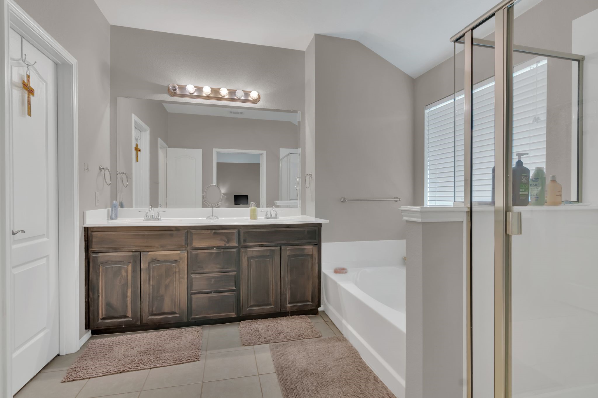 529 Beechgrove Terrace Fort Worth TX 76140