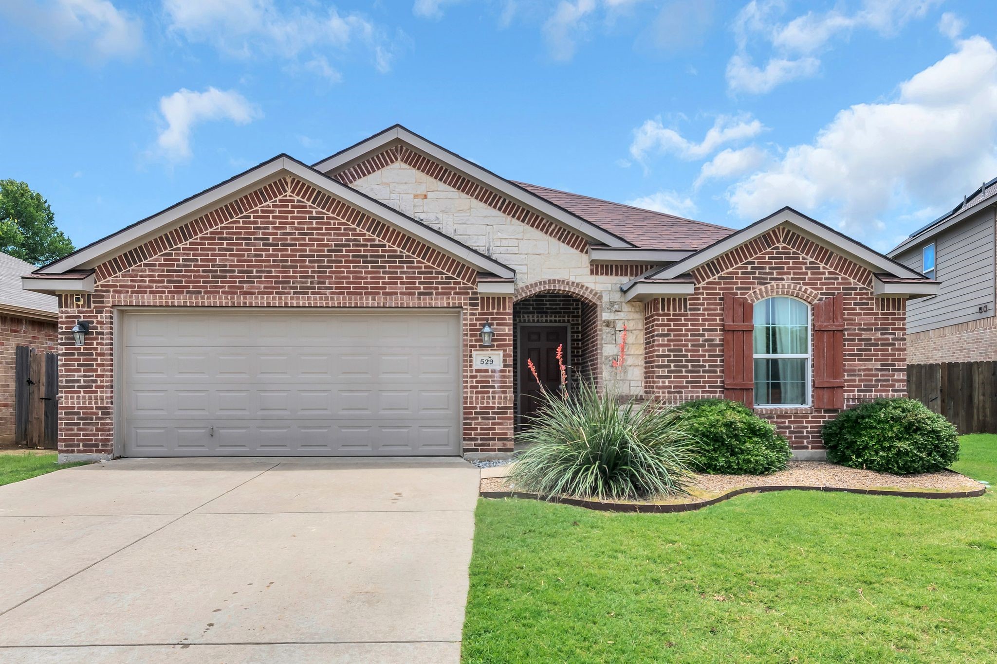529 Beechgrove Terrace Fort Worth TX 76140