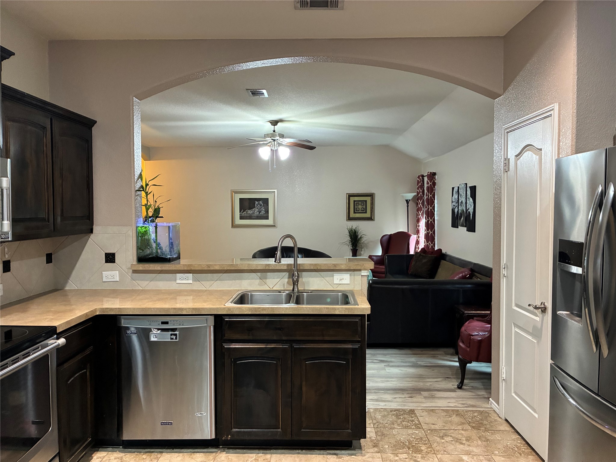 529 Beechgrove Terrace Fort Worth TX 76140