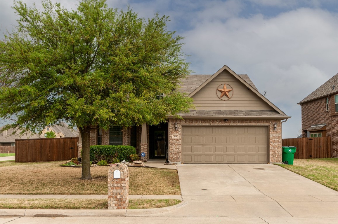 201 Sumac Drive Waxahachie TX 75165