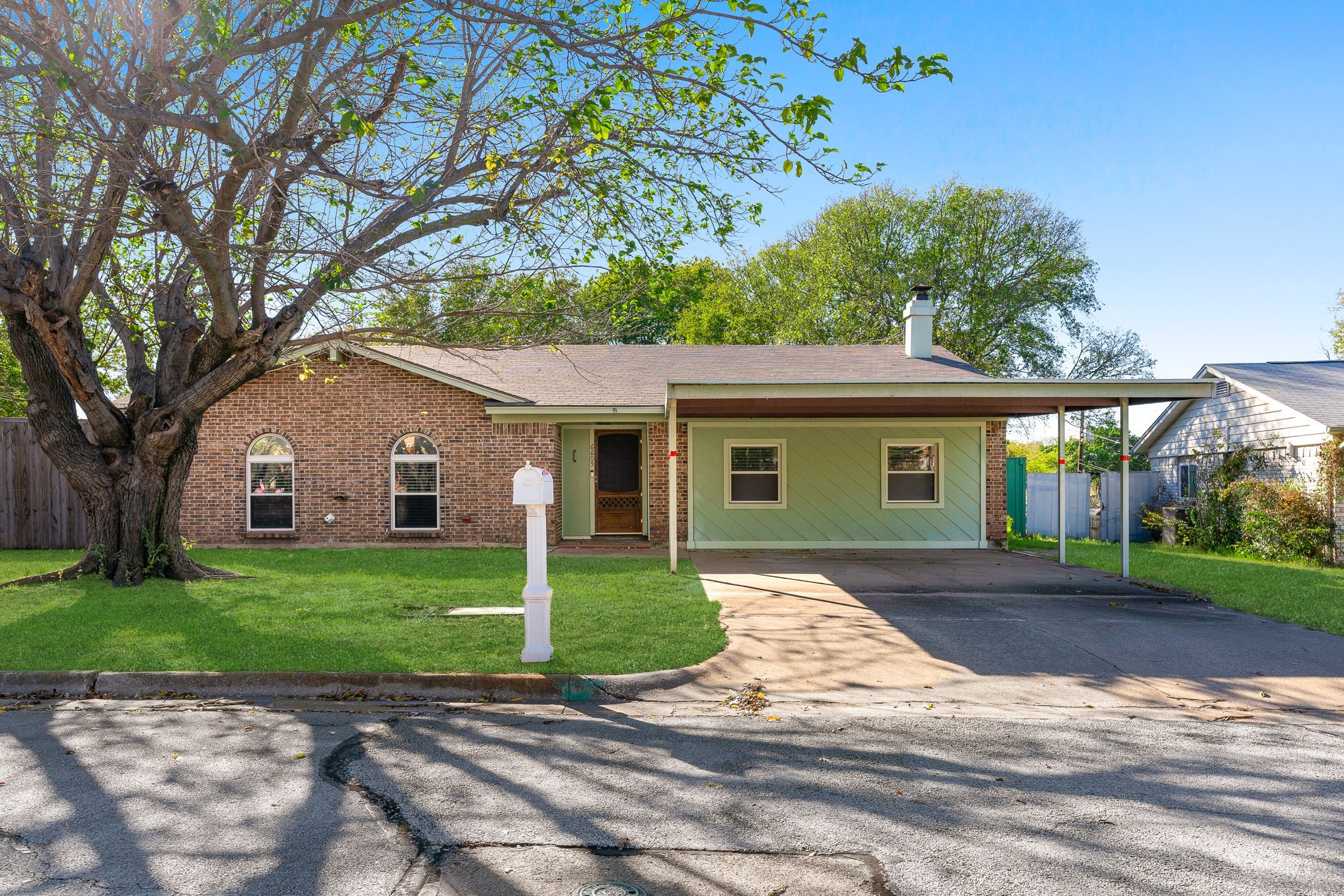 6605 Mona Lisa Avenue Watauga TX 76148