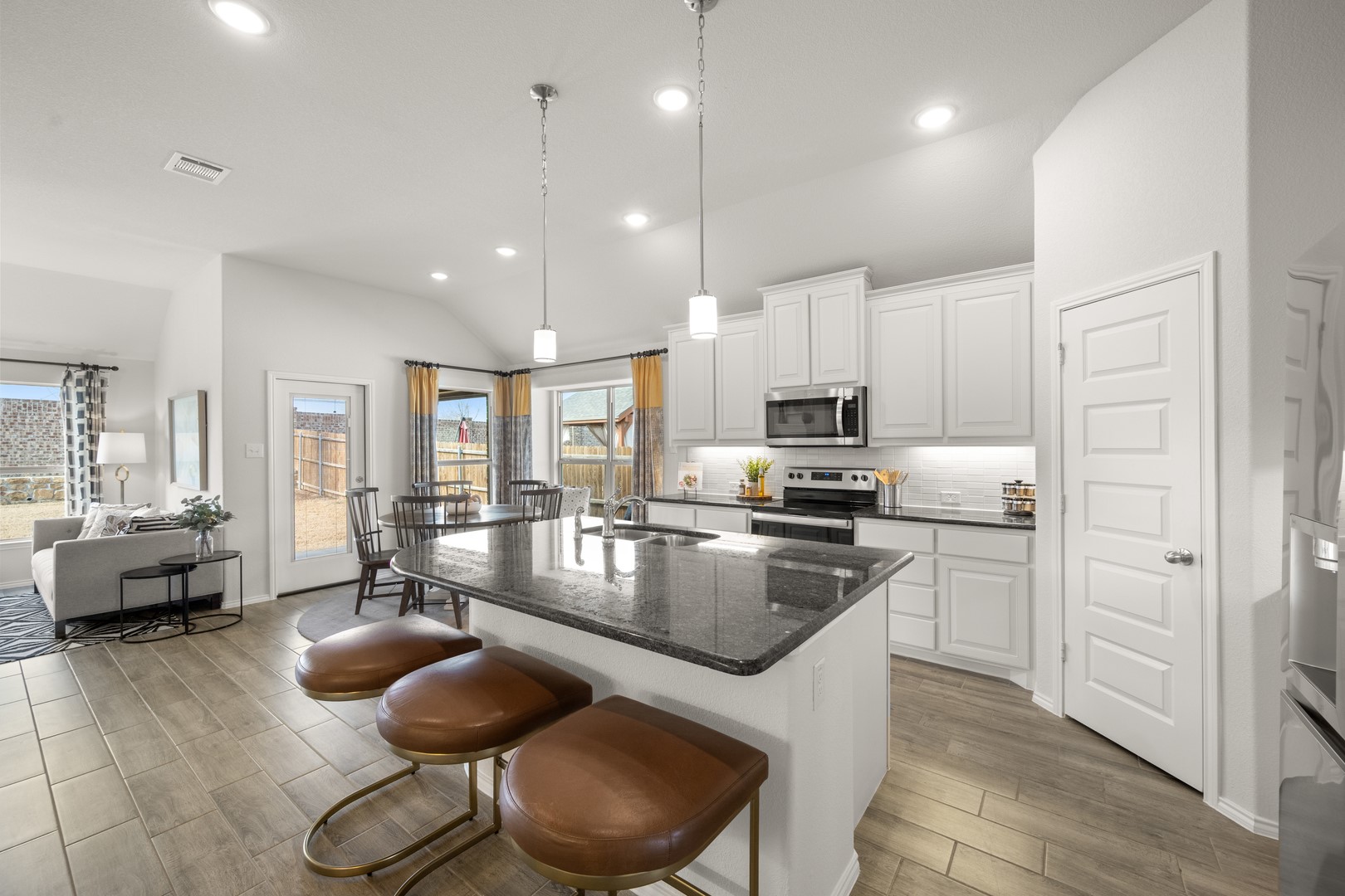 10620 Moss Cove Fort Worth TX 76036