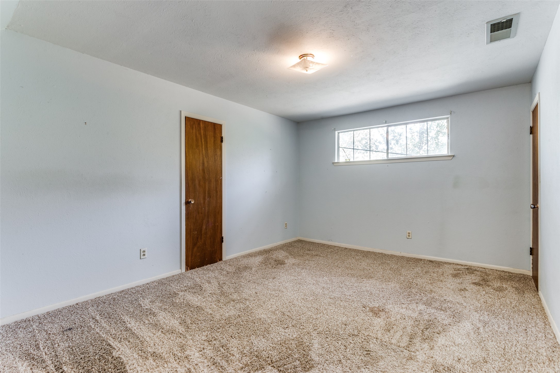 713 N Bowen Road Arlington TX 76012