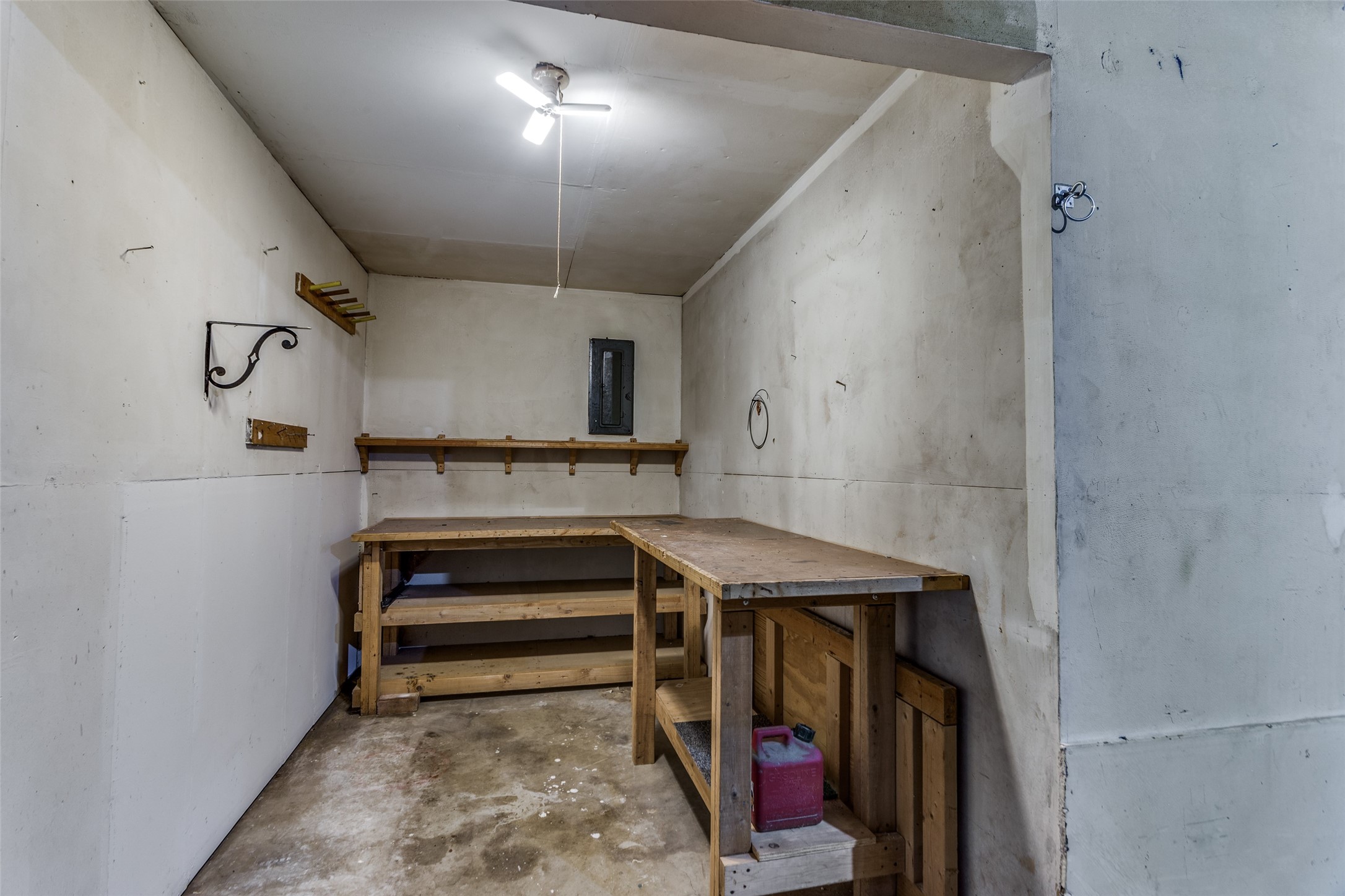 713 N Bowen Road Arlington TX 76012